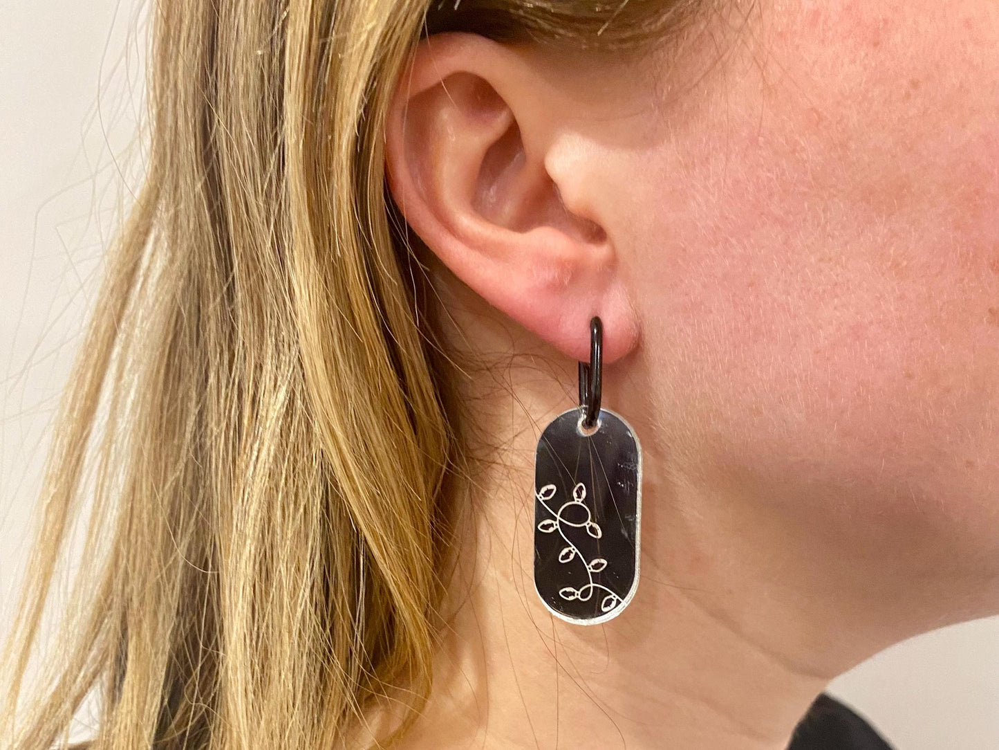 Lightbulb Christmas Laser Engraved Earrings Digital Download